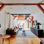 Paris 8 - Opera - Rue Constantinople - Duplex 8 Pieces