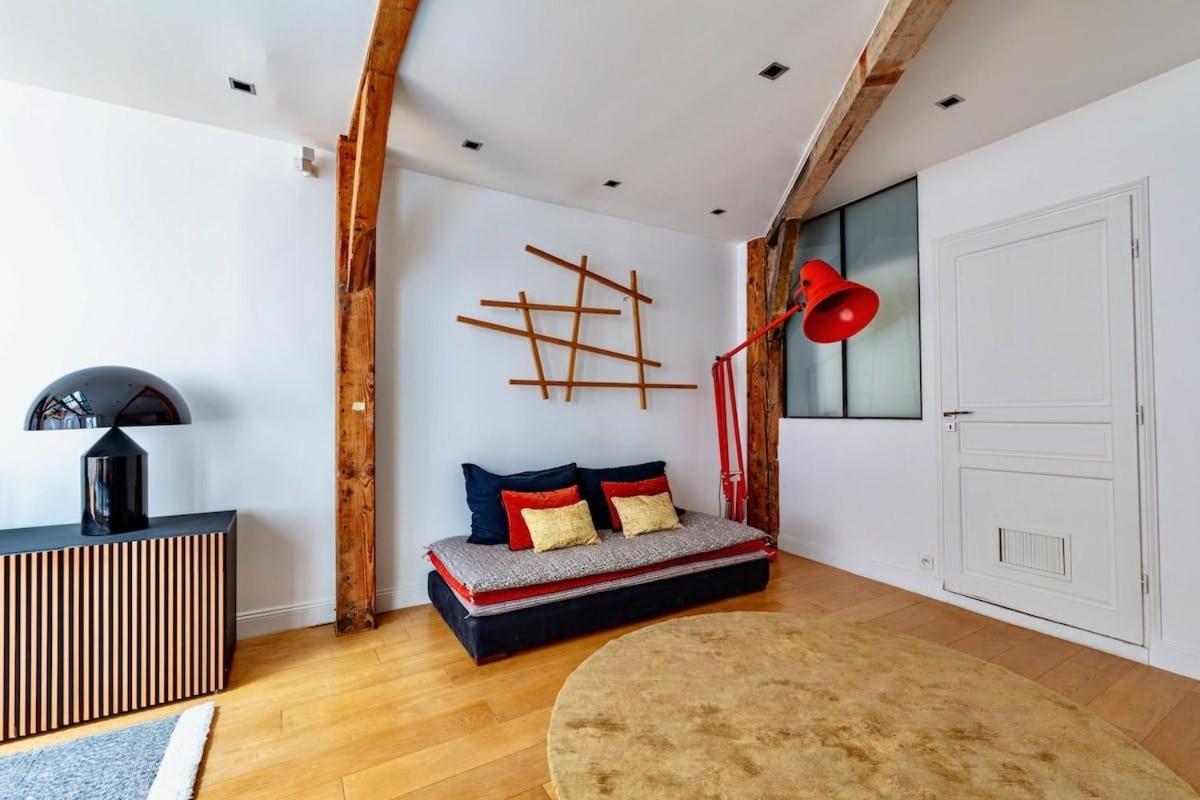 8 - Opera - Rue Constantinople - Duplex 8 Pieces Apartment