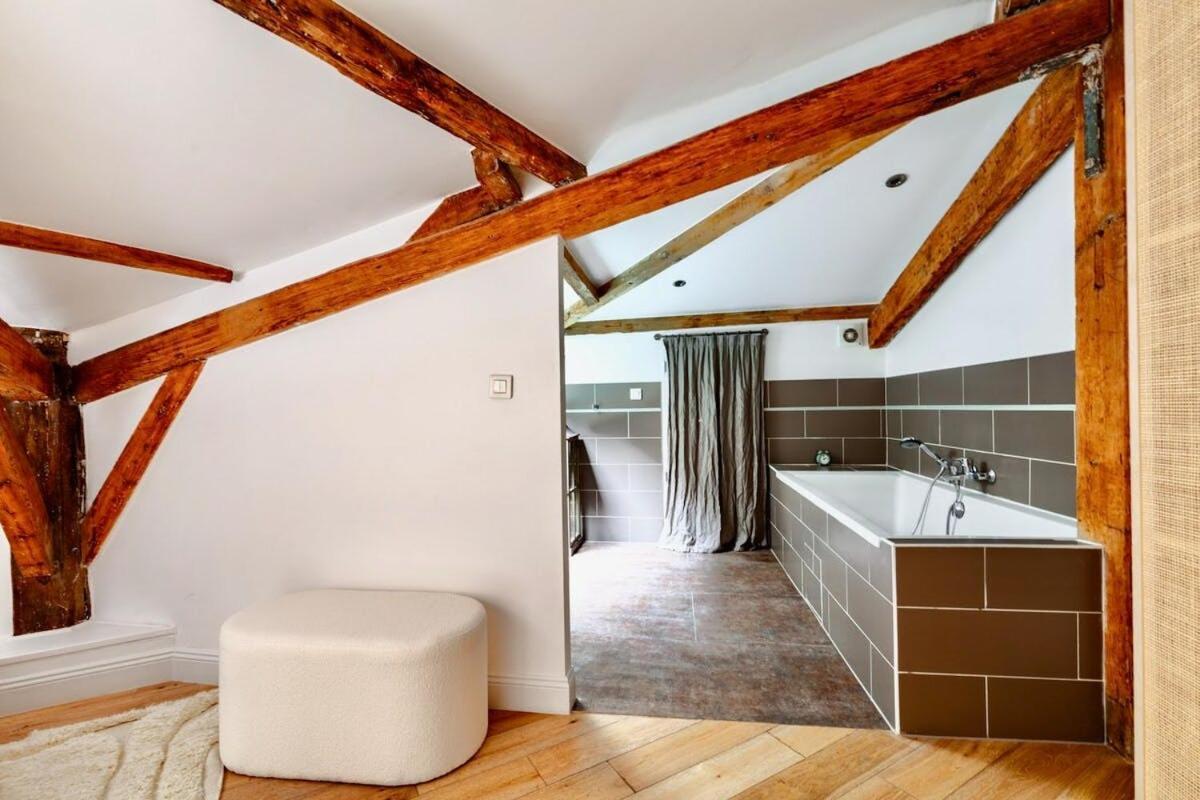 8 - Opera - Rue Constantinople - Duplex 8 Pieces *